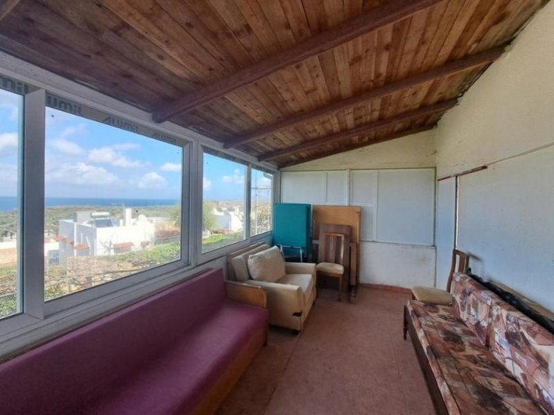 Plaka bei Chania Kreta: Freistehendes Haus mit Meerblick in Plaka zu verkaufen - zur Renovierung Haus kaufen